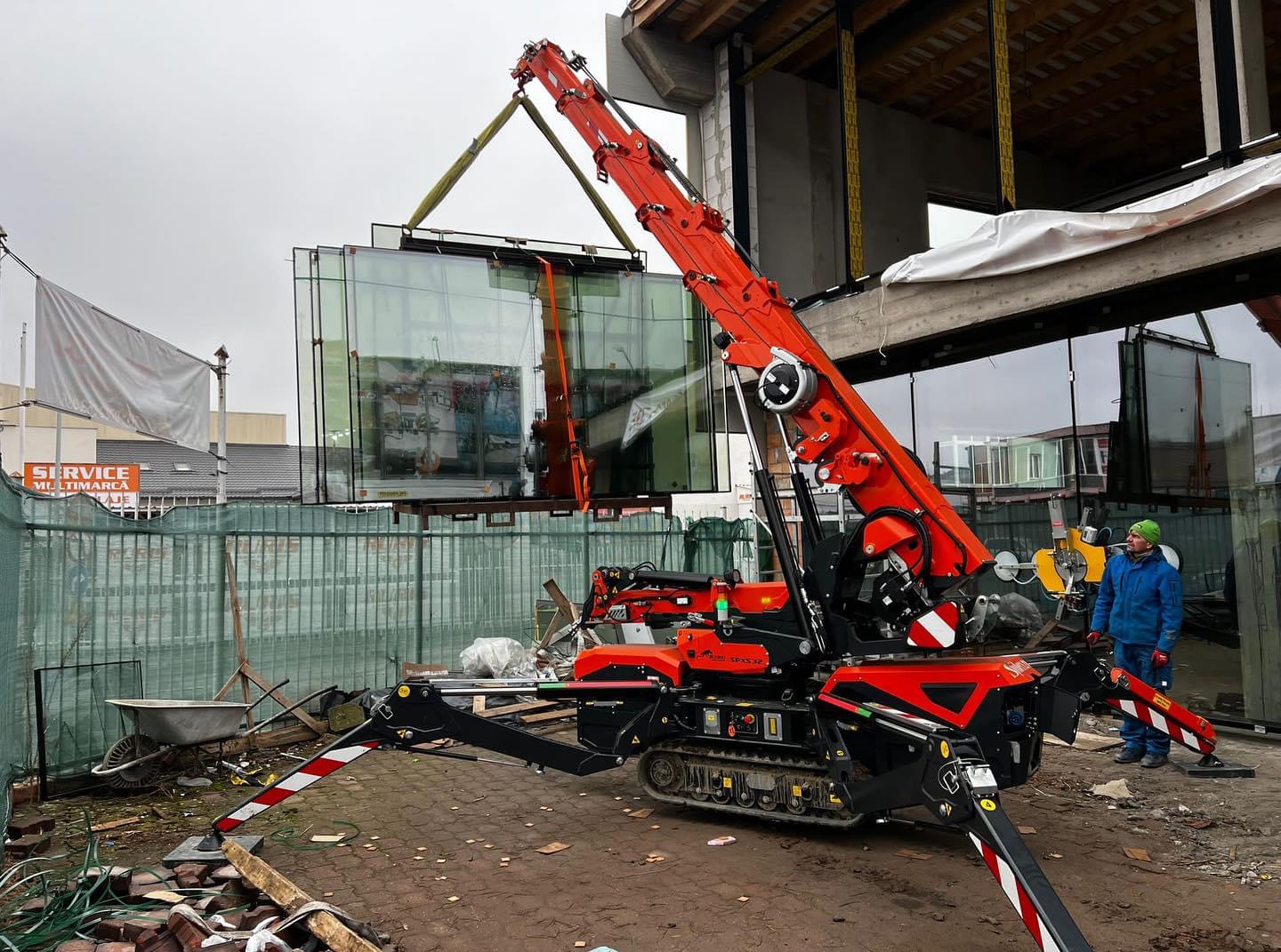 Închiriere macara spider