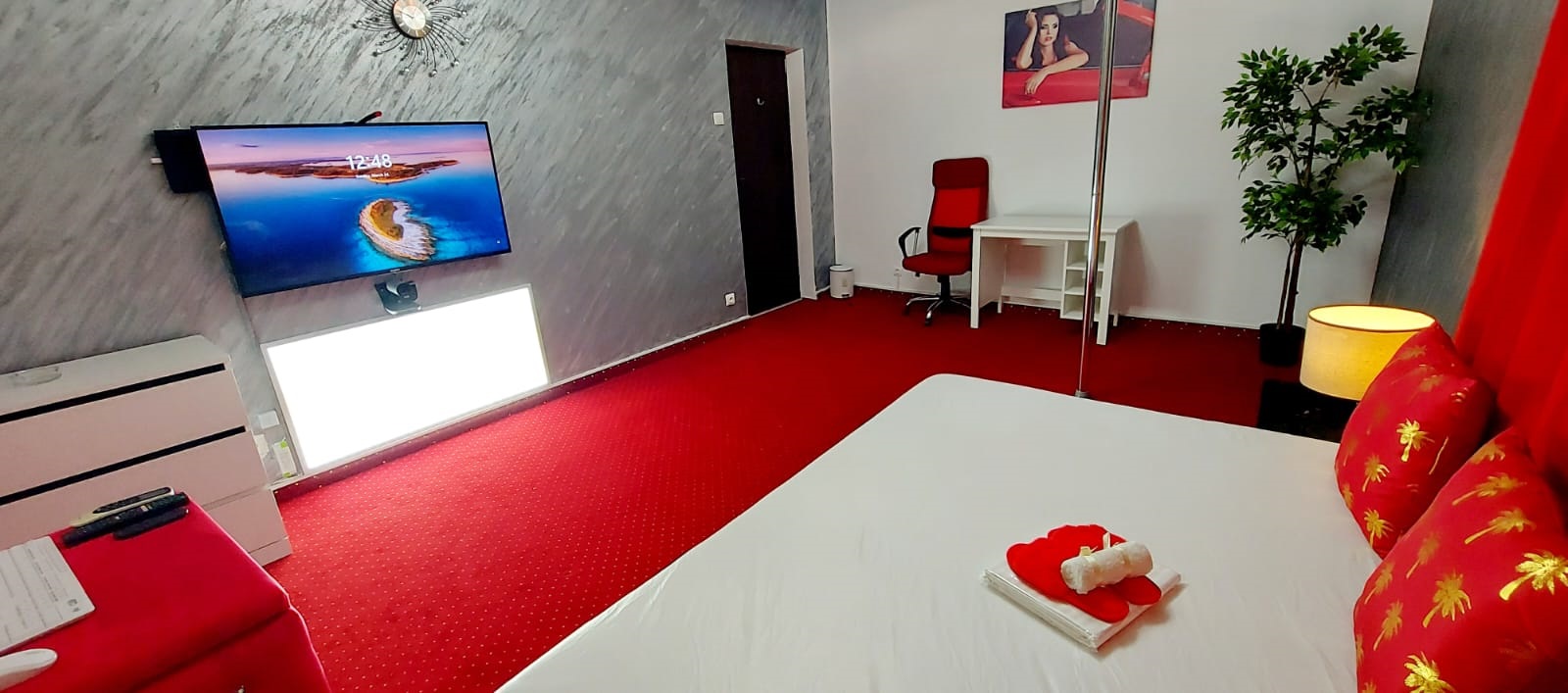 Vânzare Studio Videochat cu 4 camere active în București – Unirii