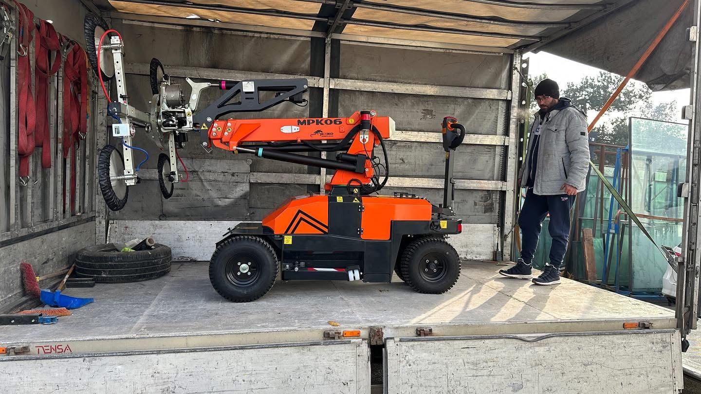 Închiriere robot sticla București