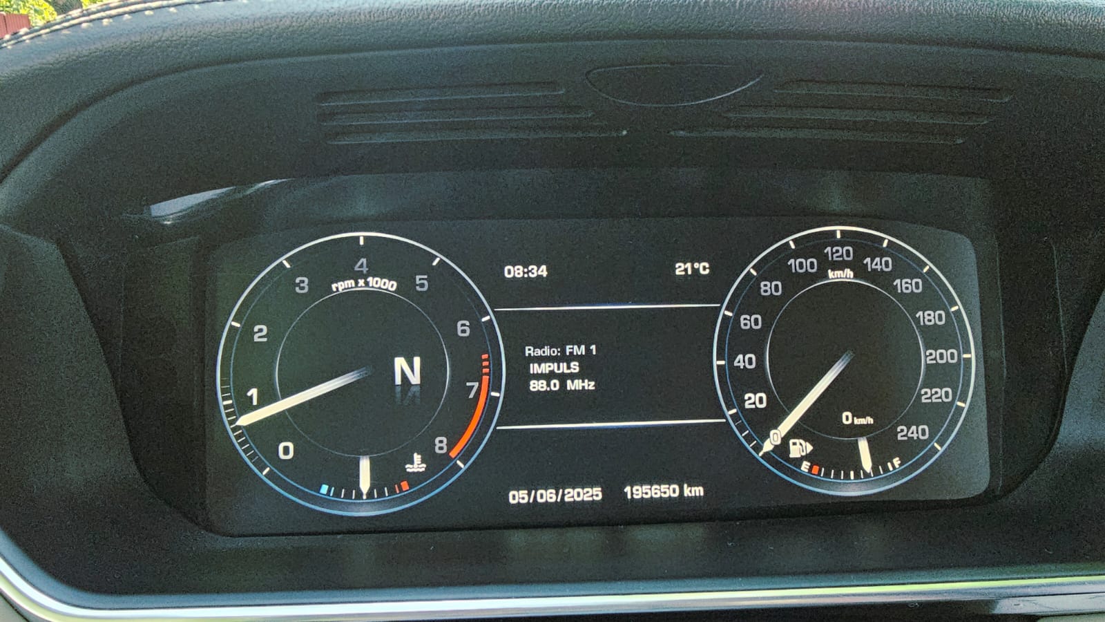 Land Rover – Range Rover Vogue 2015, 3.0 Benzina, 340cp