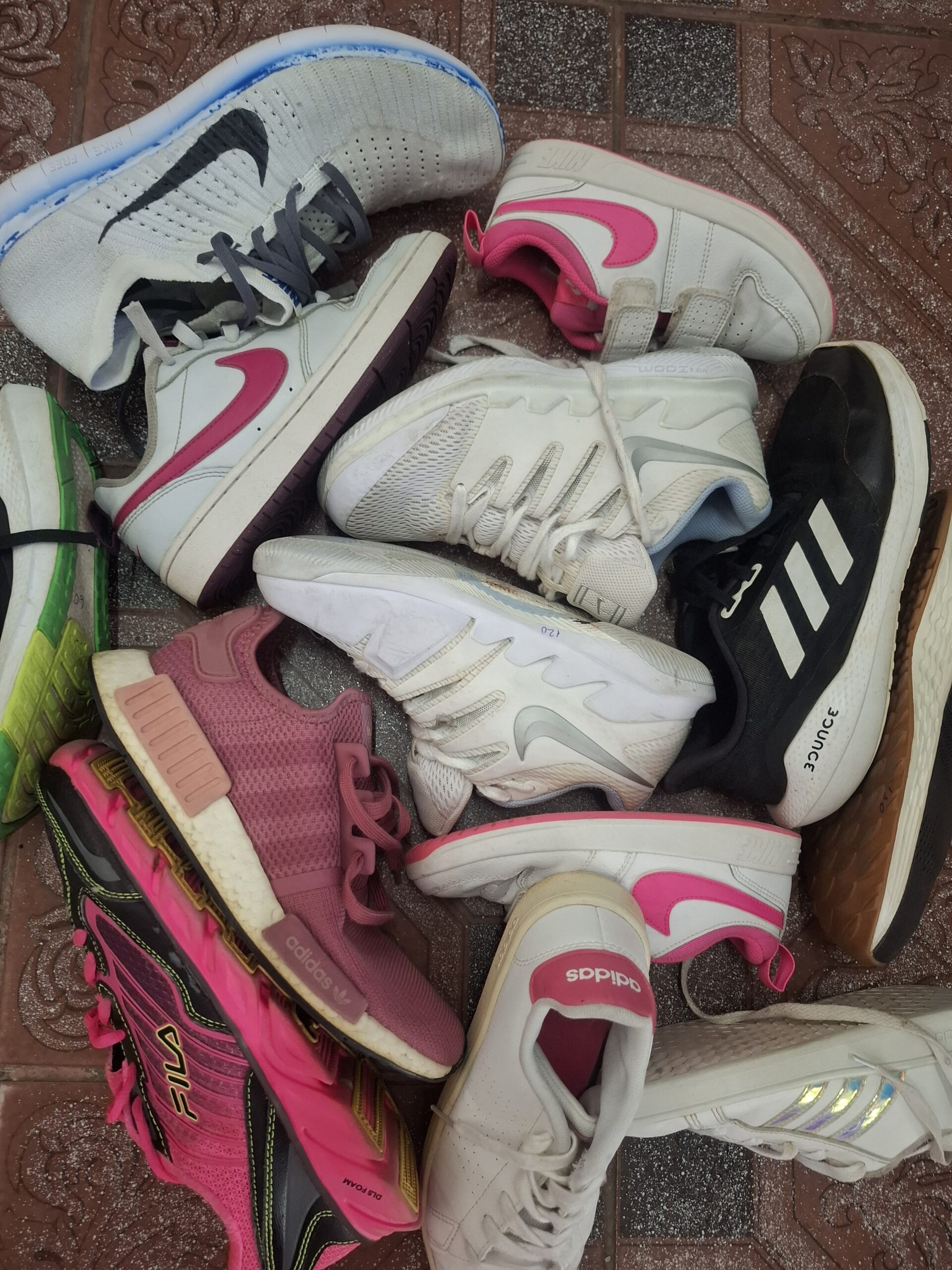 Adidasi second hand