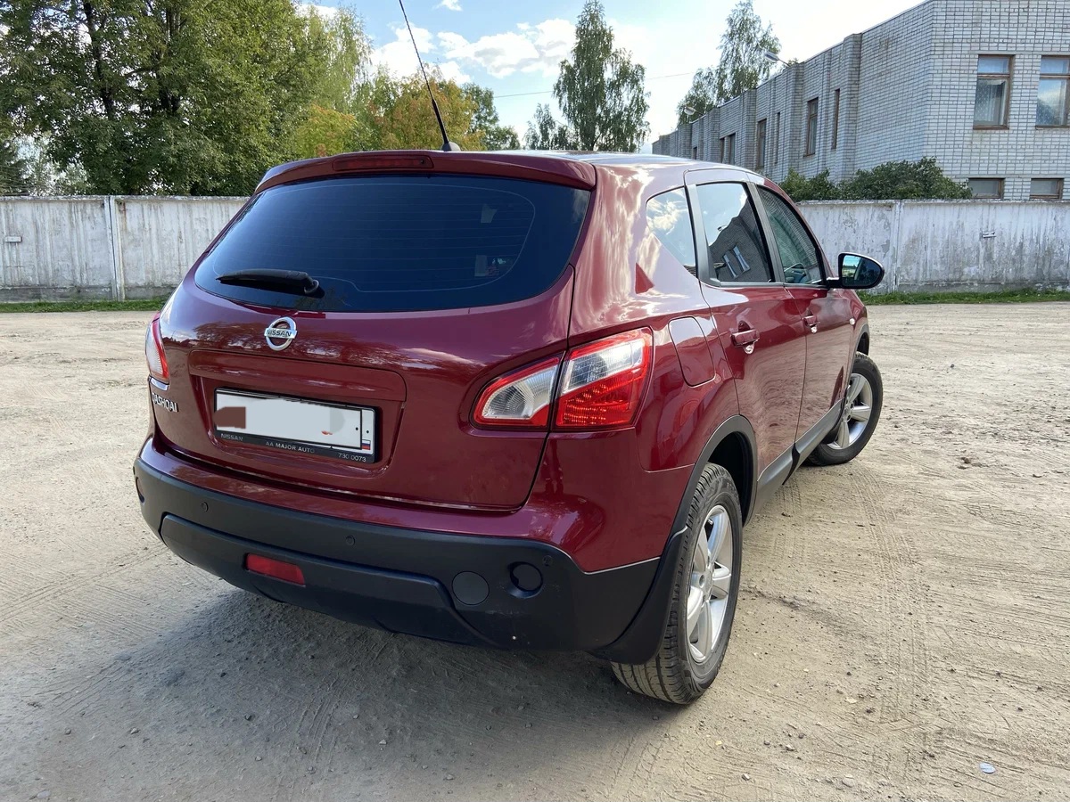 Vand Nisan Quaschai 3500 EURO