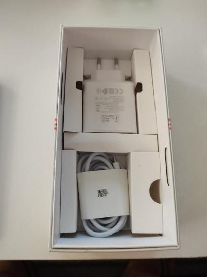 Vand Huawei nova 9 se 260 lei