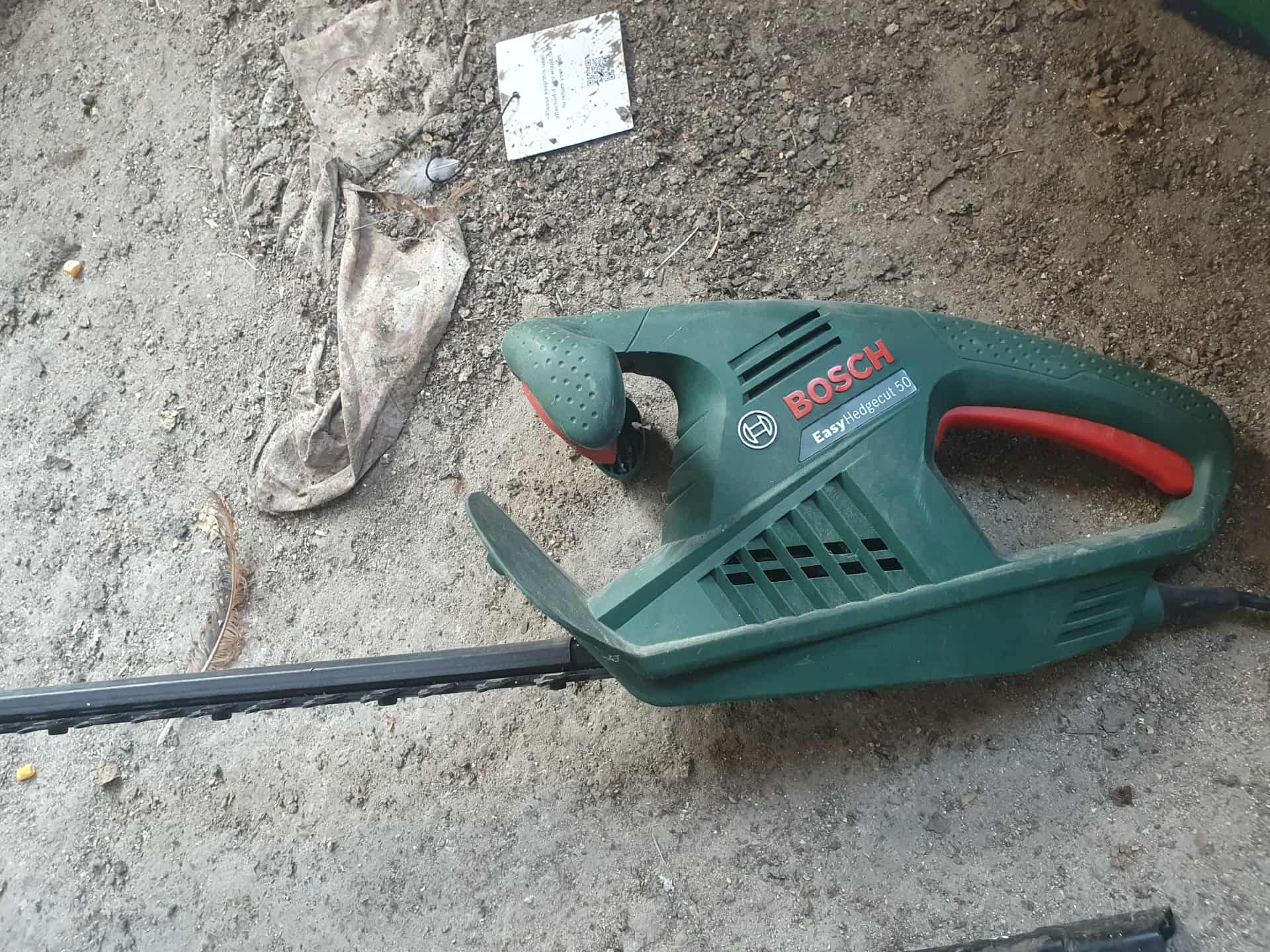 Masinarie tuns gard viu