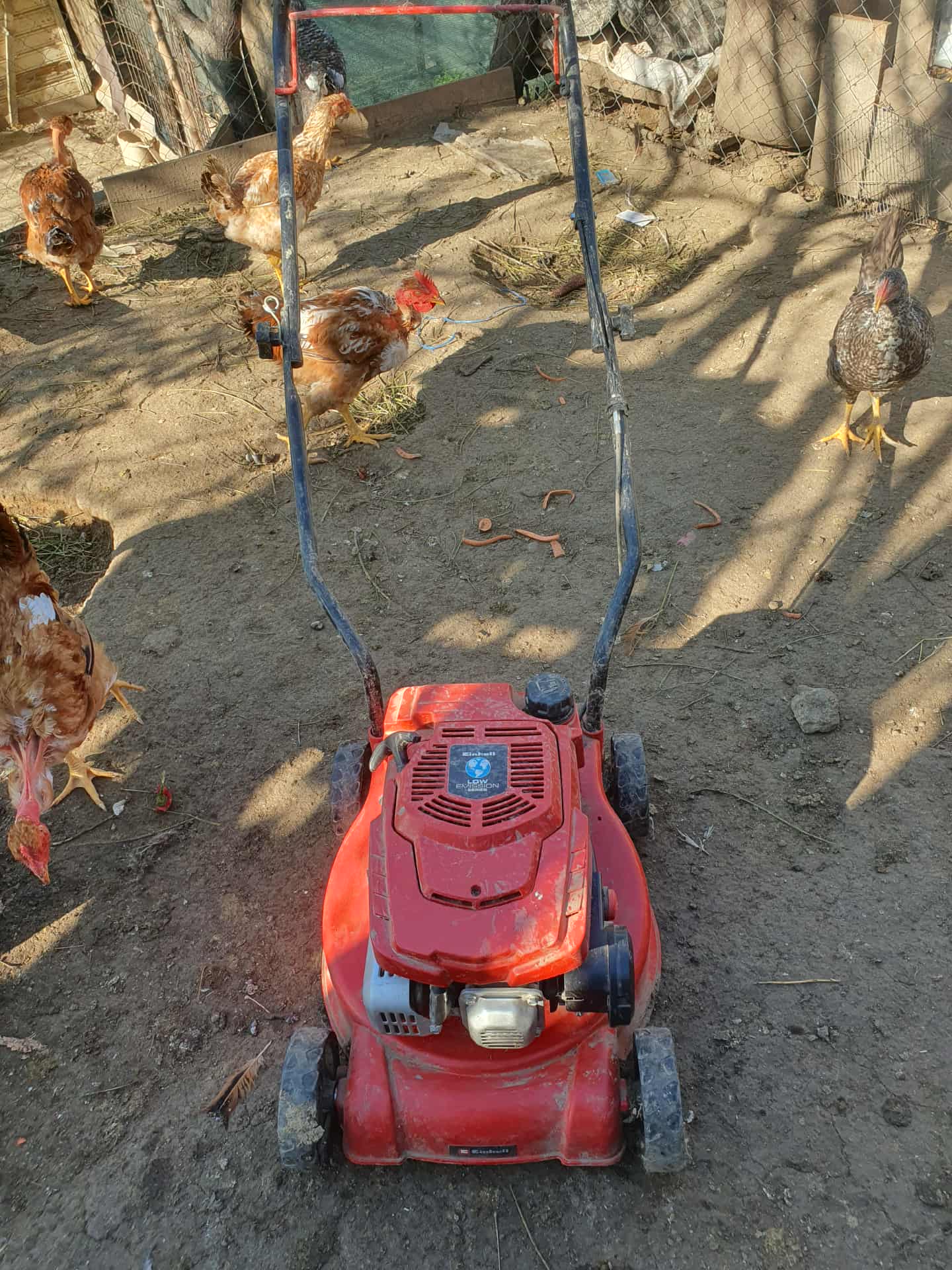 Masinarie tuns gazonu